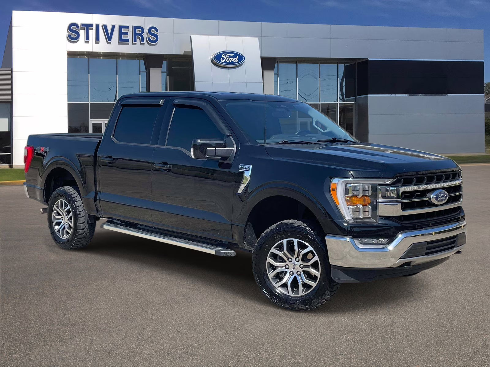 2022 Agate Black Metallic Ford F-150 Lariat 4X4 Truck