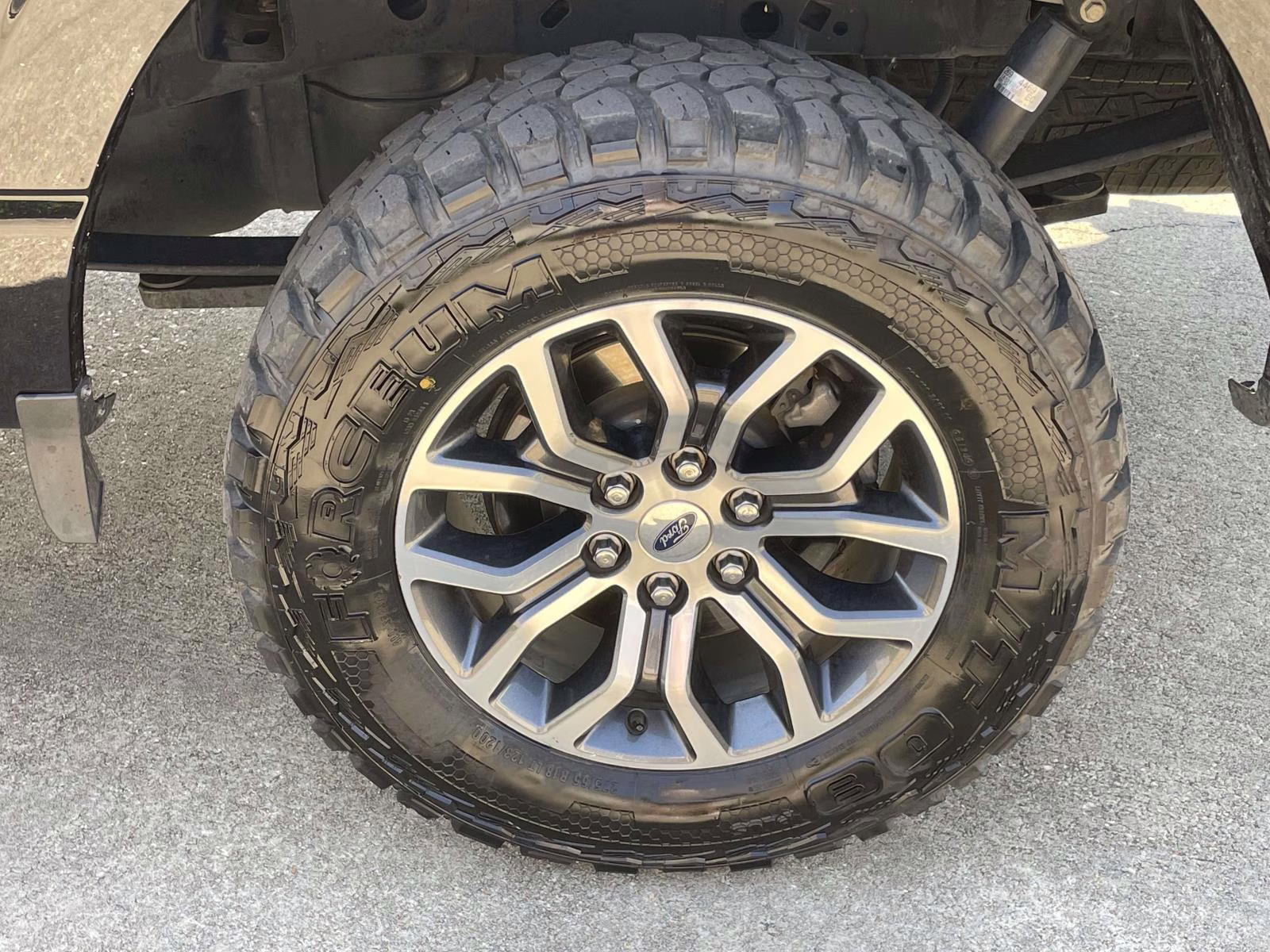 2022 Agate Black Metallic Ford F-150 Lariat 4X4 Truck