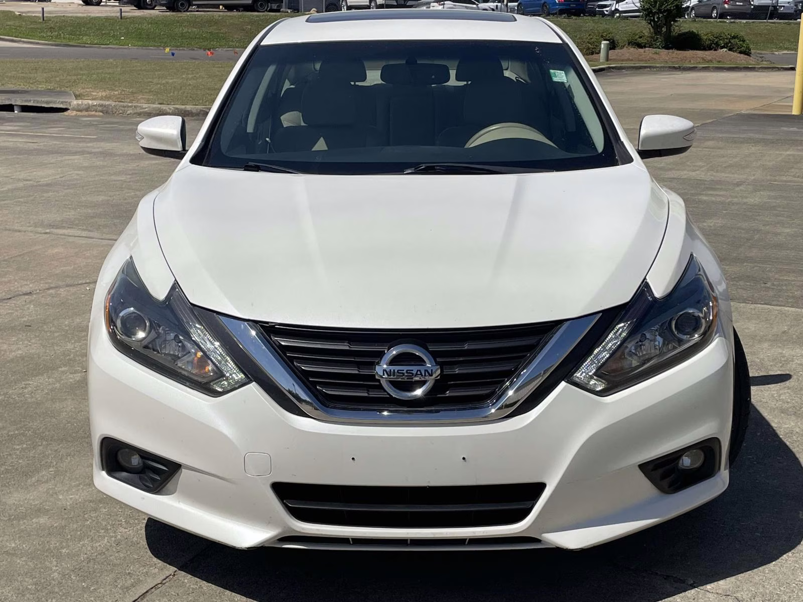 2016 Pearl White Nissan Altima 2.5 SL FWD Sedan