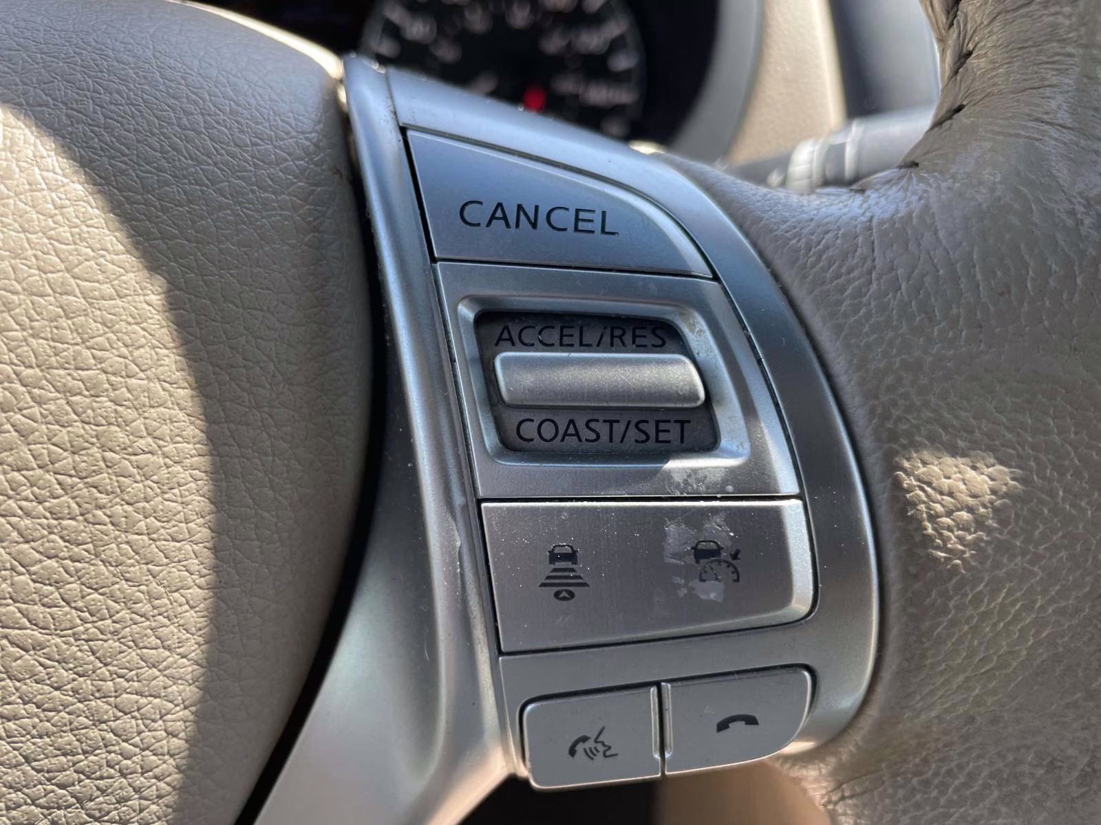 2016 Pearl White Nissan Altima 2.5 SL FWD Sedan