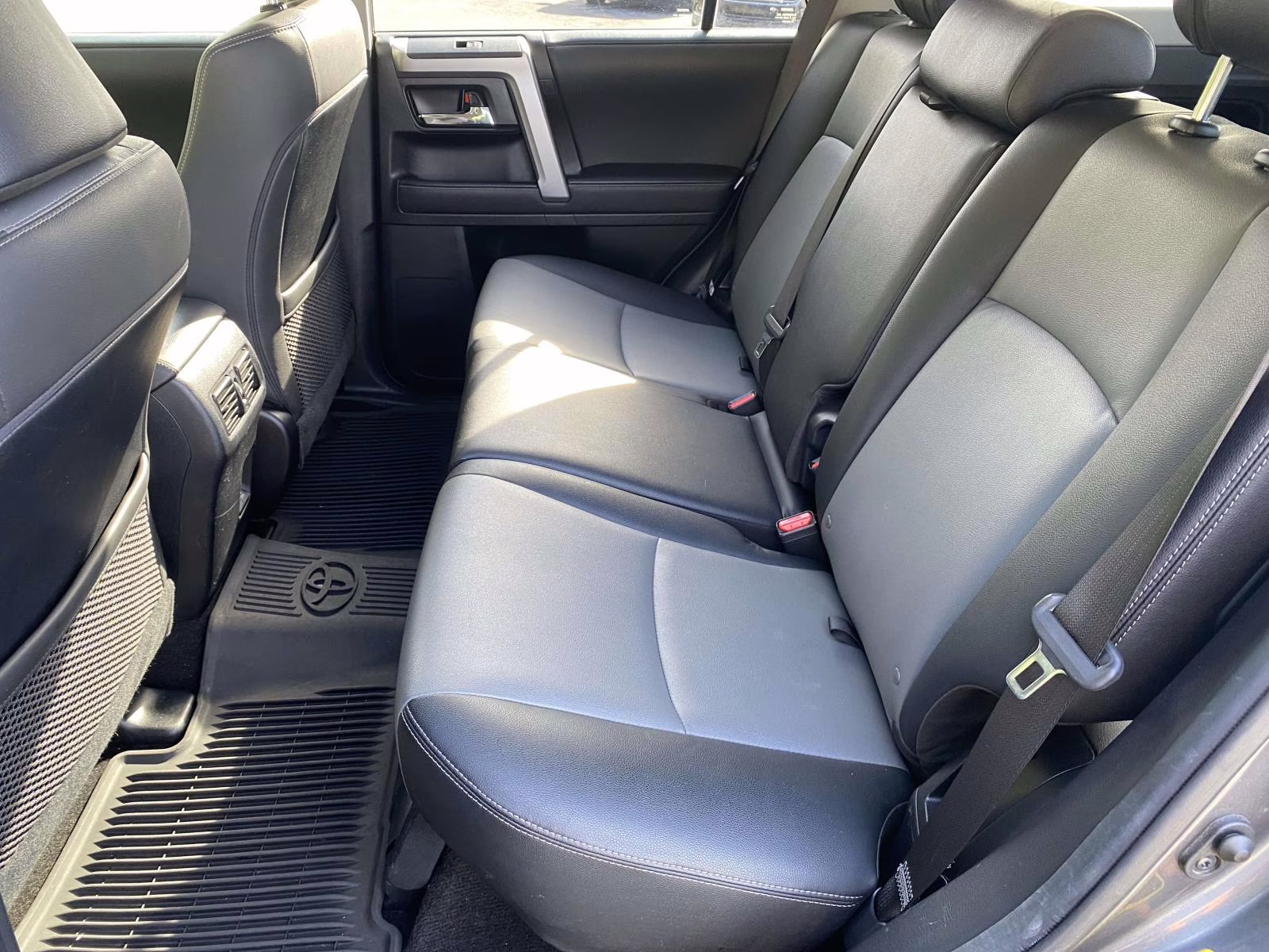 2021 Magnetic Gray Metallic Toyota 4Runner SR5 Premium 4X4 SUV