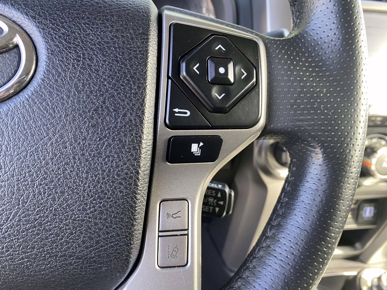 2021 Magnetic Gray Metallic Toyota 4Runner SR5 Premium 4X4 SUV