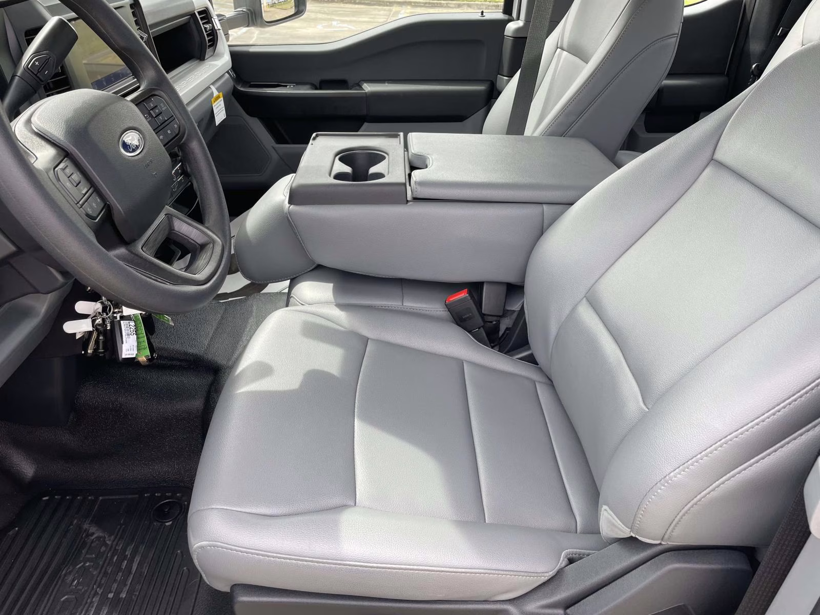 2026 Oxford White Ford Super Duty F-250 SRW XL RWD Truck