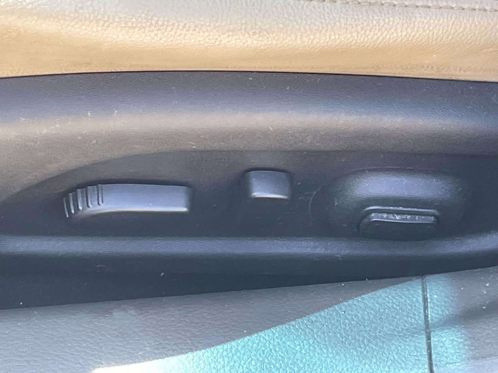 2016 Pearl White Nissan Altima 2.5 SL FWD Sedan