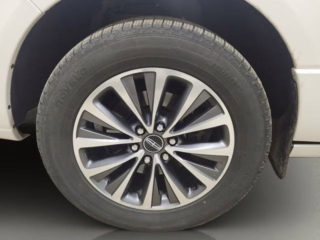 2016 White Platinum Metallic Tri-Coat Lincoln Navigator Select 4X4 SUV