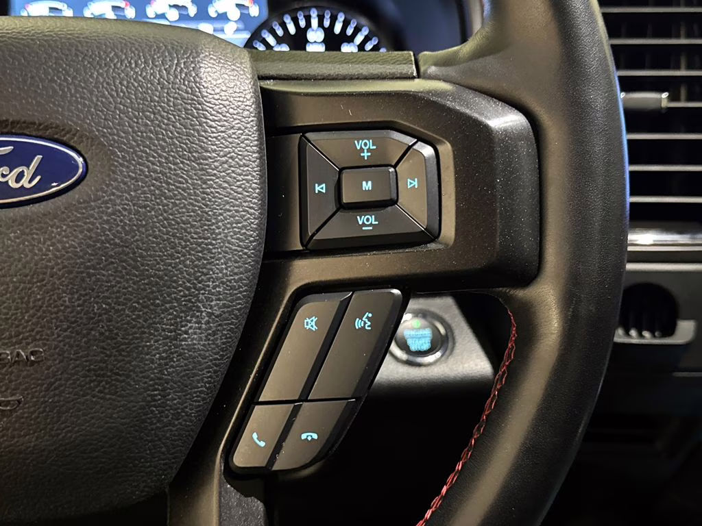 2020 White Metallic Ford Expedition Max Limited 4X4 SUV