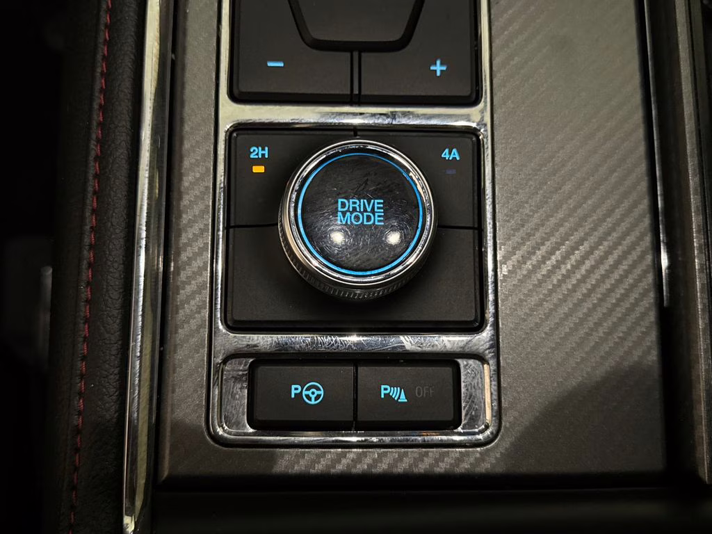 2020 White Metallic Ford Expedition Max Limited 4X4 SUV