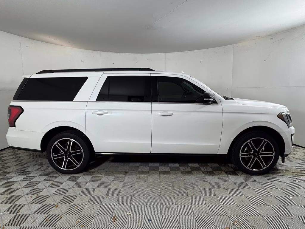 2020 White Metallic Ford Expedition Max Limited 4X4 SUV