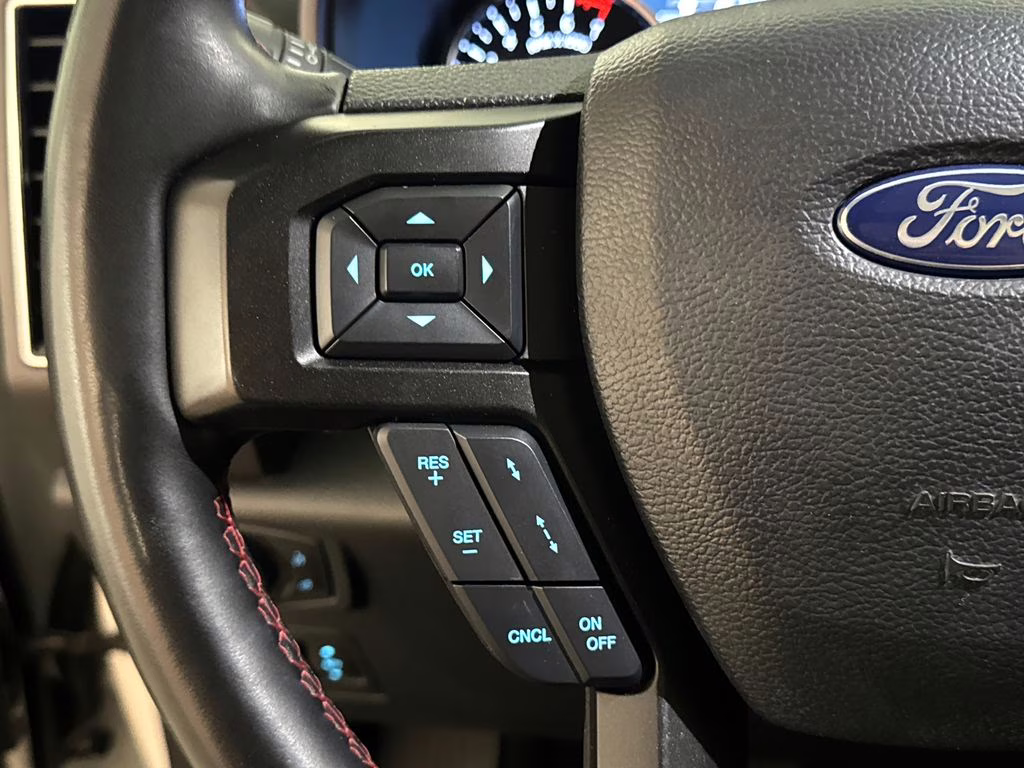 2020 White Metallic Ford Expedition Max Limited 4X4 SUV