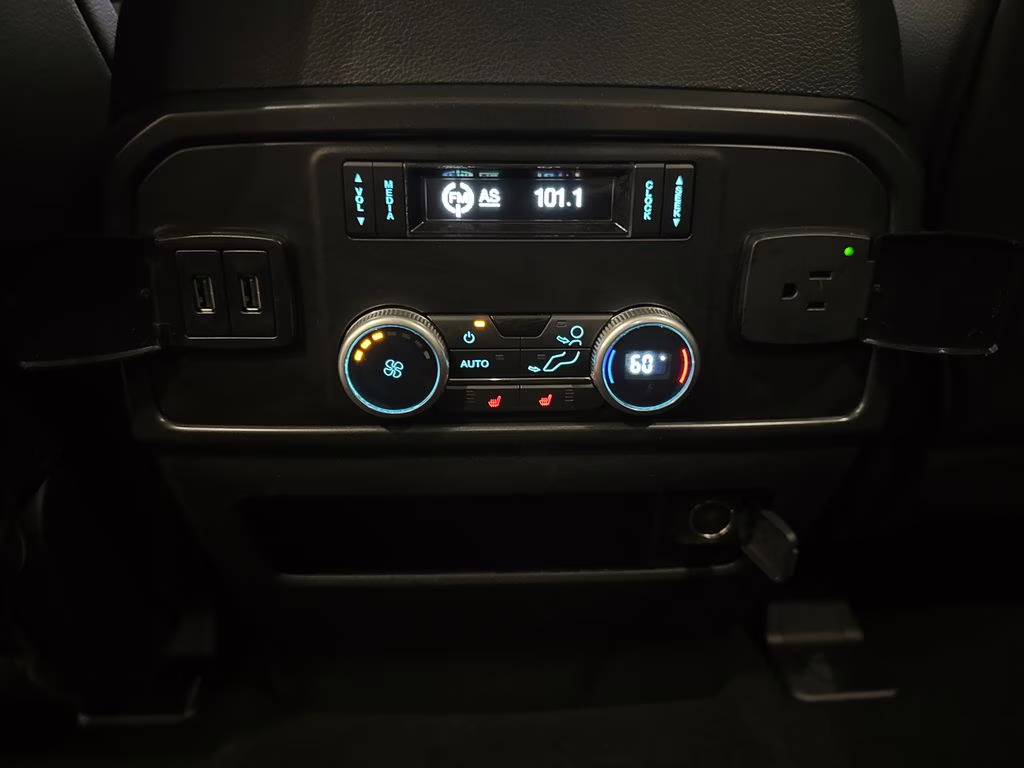 2020 White Metallic Ford Expedition Max Limited 4X4 SUV