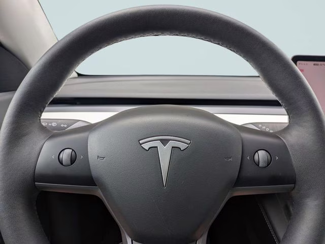 2022 Deep Blue Metallic Tesla Model Y Long Range AWD SUV