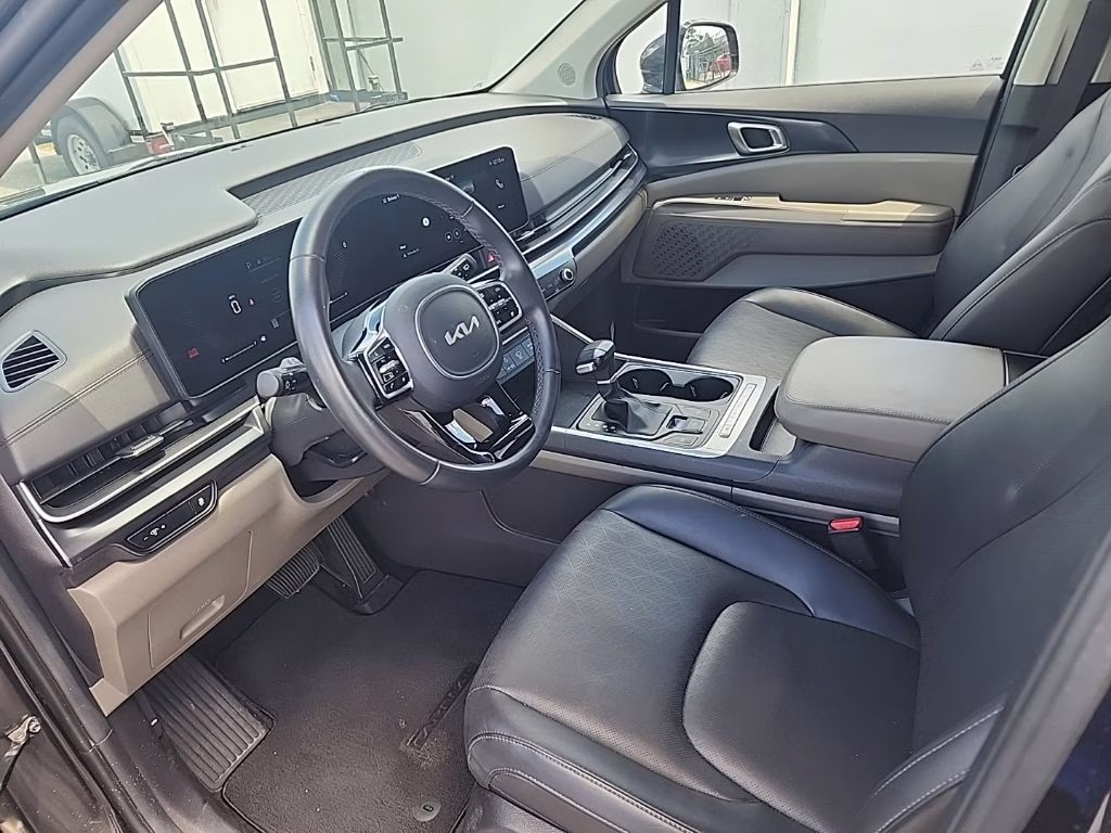 2025 Panthera Metal Kia Carnival LXS FWD Van
