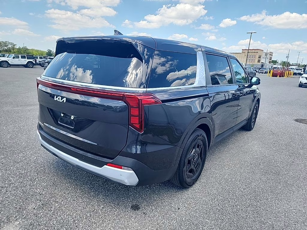 2025 Panthera Metal Kia Carnival LXS FWD Van