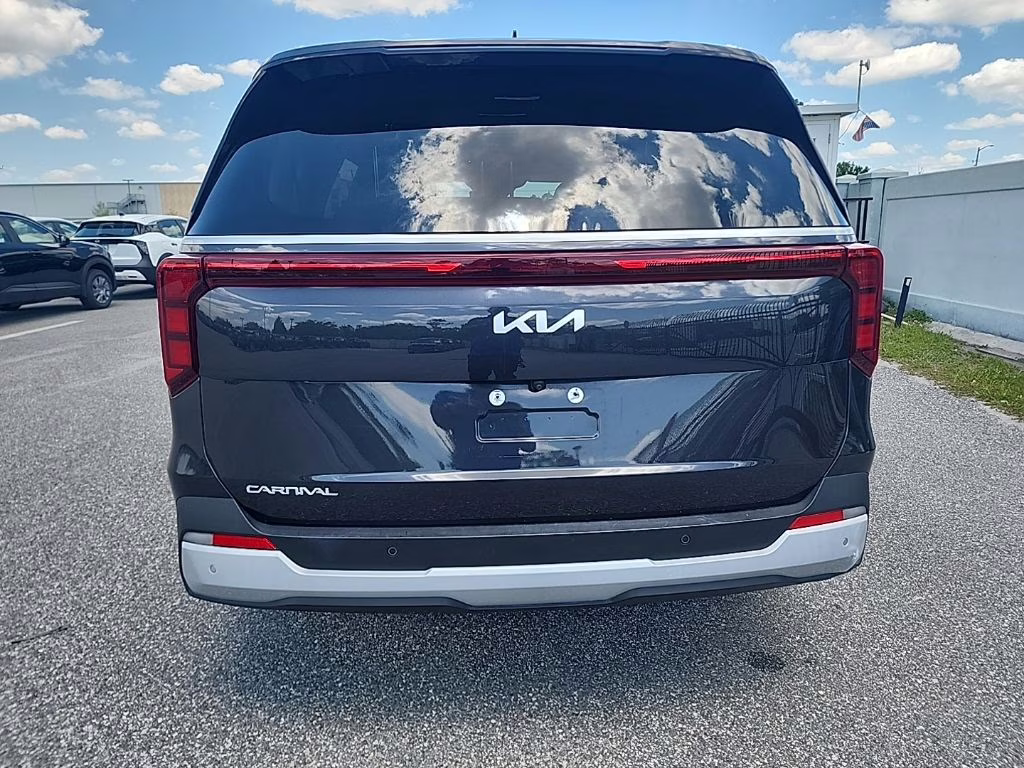 2025 Panthera Metal Kia Carnival LXS FWD Van