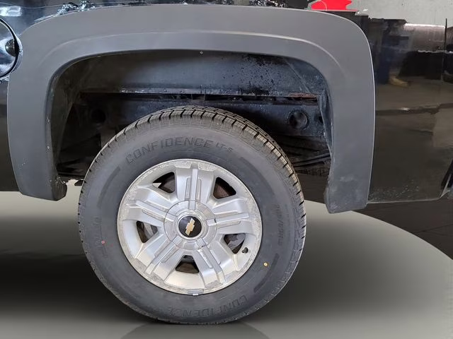 2009 Black Chevrolet Silverado 1500 LT 4X4 Truck