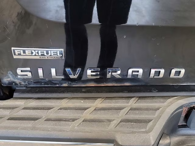 2009 Black Chevrolet Silverado 1500 LT 4X4 Truck