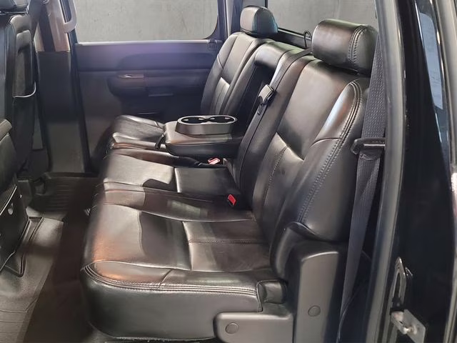 2009 Black Chevrolet Silverado 1500 LT 4X4 Truck