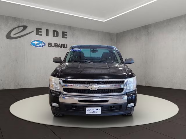 2009 Black Chevrolet Silverado 1500 LT 4X4 Truck