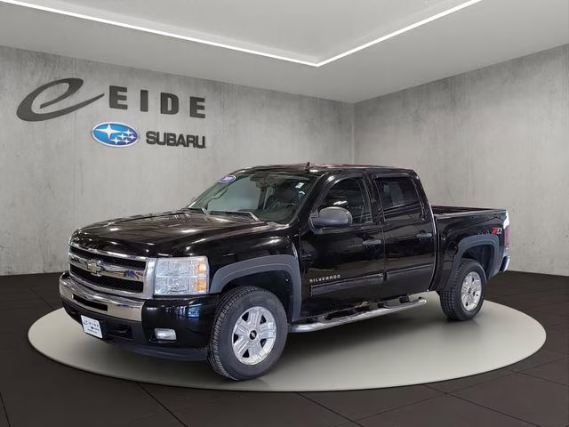 2009 Black Chevrolet Silverado 1500 LT 4X4 Truck