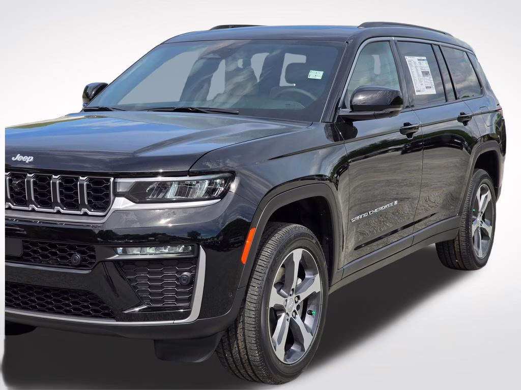 2026 Diamond Black Crystal Pearlcoat Jeep Grand Cherokee L Limited 4X4 SUV