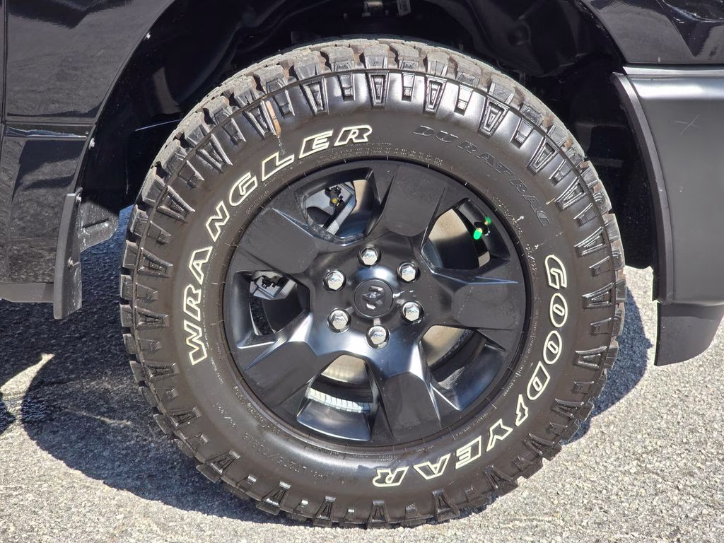 2026 Diamond Black Crystal Pearlcoat Ram 1500 Warlock 4X4 Truck