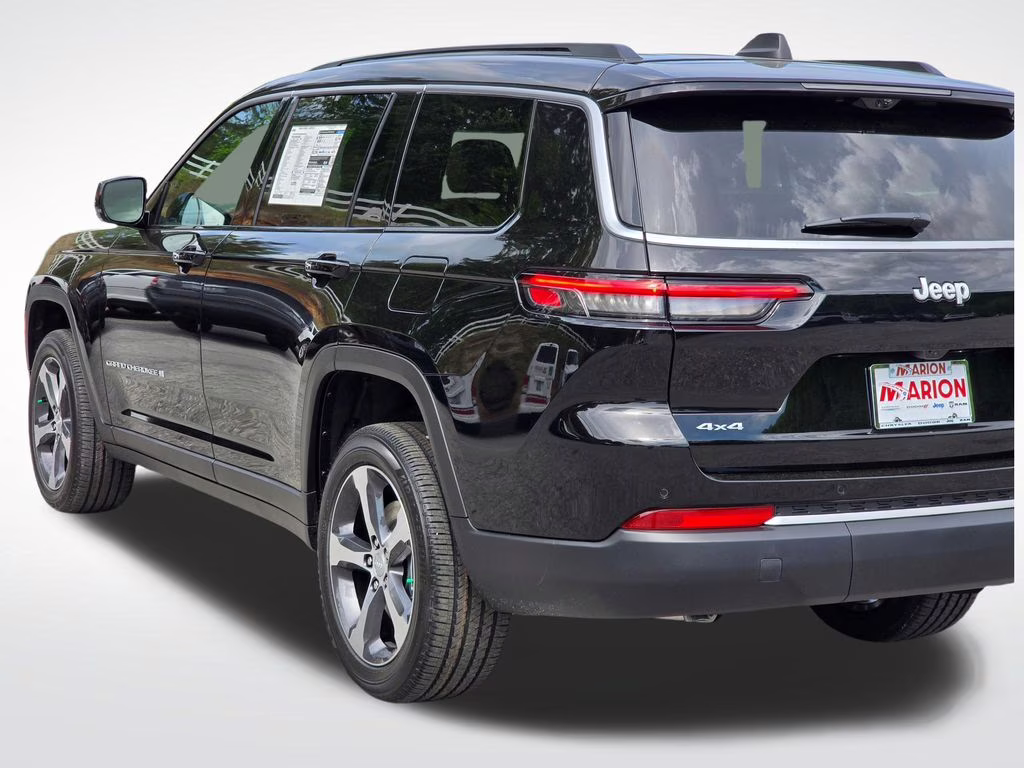 2026 Diamond Black Crystal Pearlcoat Jeep Grand Cherokee L Limited 4X4 SUV