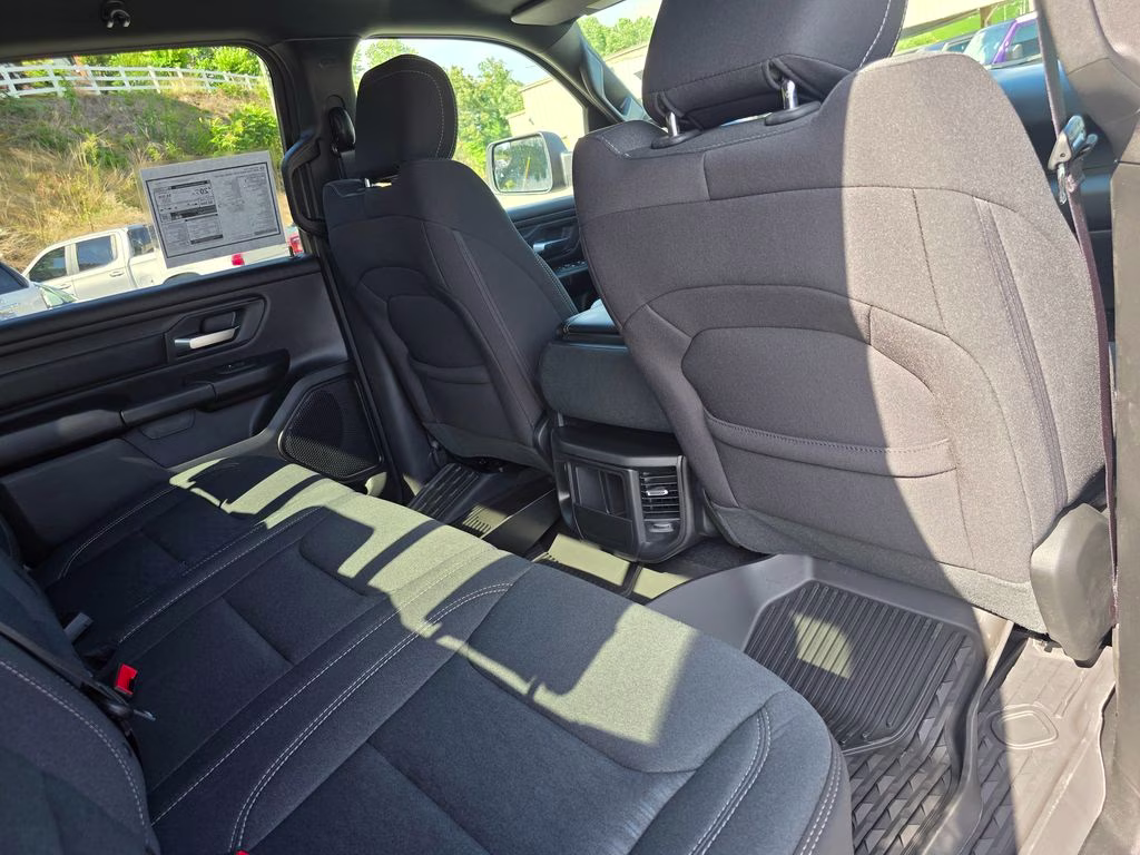 2026 Diamond Black Crystal Pearlcoat Ram 1500 Warlock 4X4 Truck