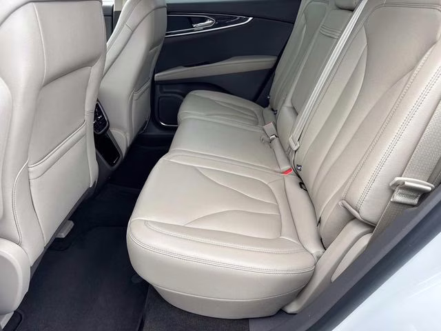2023 White Metallic Lincoln Nautilus Standard AWD SUV