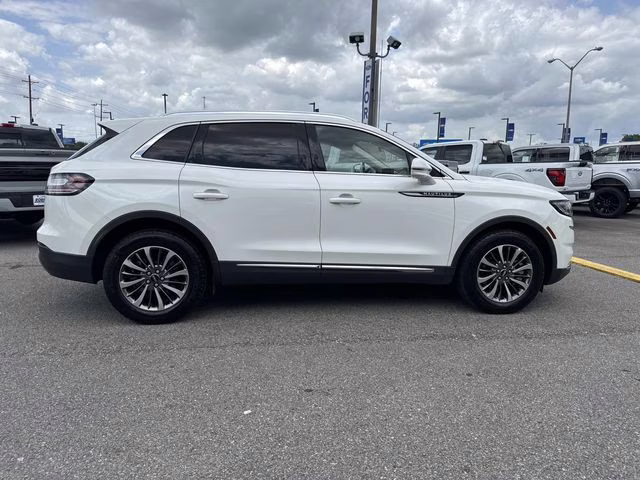2023 White Metallic Lincoln Nautilus Standard AWD SUV