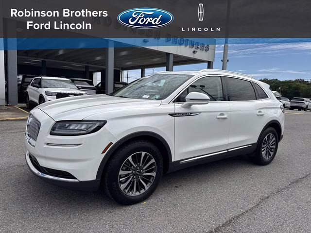 2023 White Metallic Lincoln Nautilus Standard AWD SUV