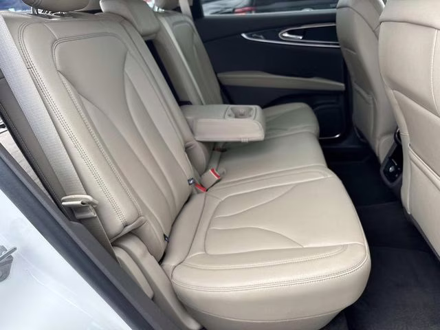 2023 White Metallic Lincoln Nautilus Standard AWD SUV