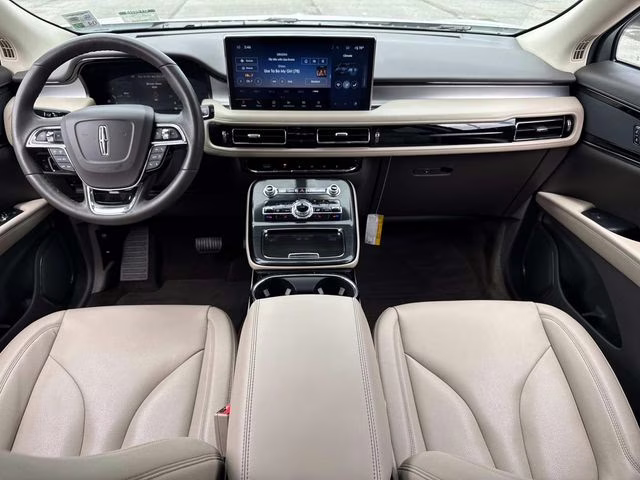 2023 White Metallic Lincoln Nautilus Standard AWD SUV