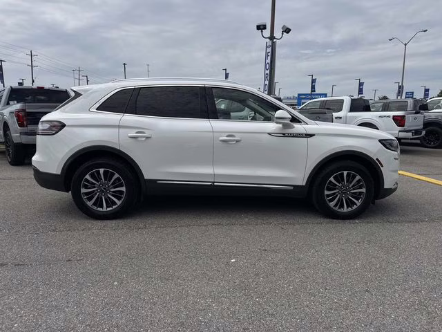 2023 White Metallic Lincoln Nautilus Standard AWD SUV