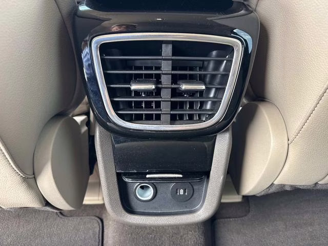 2023 White Metallic Lincoln Nautilus Standard AWD SUV