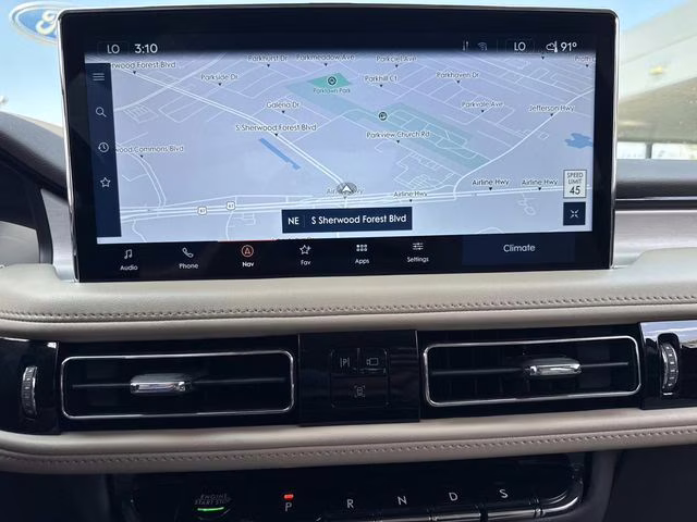 2023 White Metallic Lincoln Nautilus Standard AWD SUV