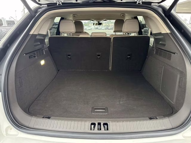 2023 White Metallic Lincoln Nautilus Standard AWD SUV