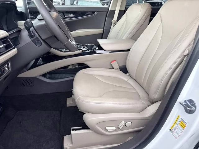 2023 White Metallic Lincoln Nautilus Standard AWD SUV