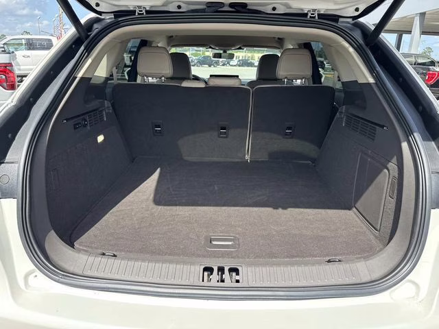 2023 White Metallic Lincoln Nautilus Standard AWD SUV