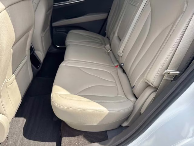 2023 White Metallic Lincoln Nautilus Standard AWD SUV