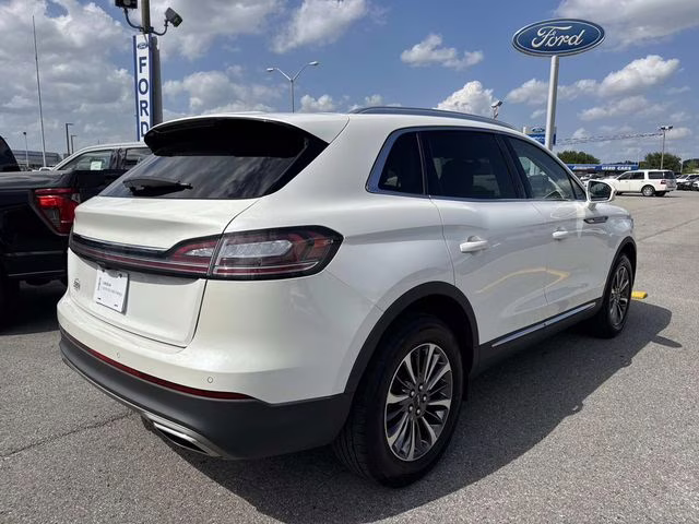 2023 White Metallic Lincoln Nautilus Standard AWD SUV
