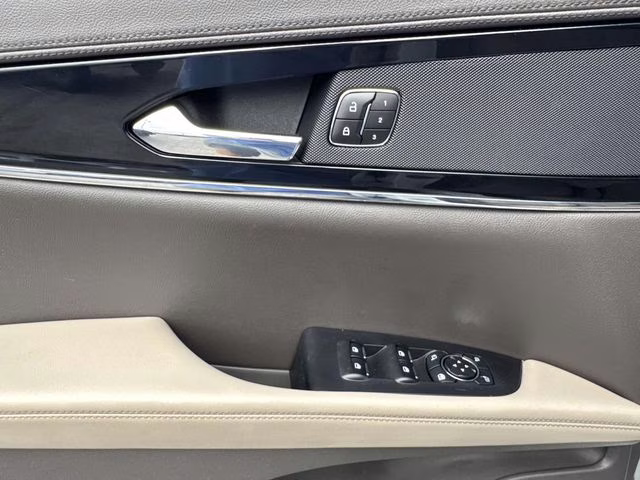2023 White Metallic Lincoln Nautilus Standard AWD SUV