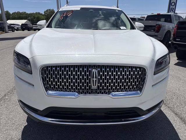 2023 White Metallic Lincoln Nautilus Standard AWD SUV