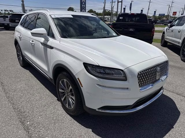 2023 White Metallic Lincoln Nautilus Standard AWD SUV