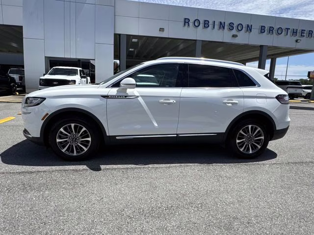 2023 White Metallic Lincoln Nautilus Standard AWD SUV