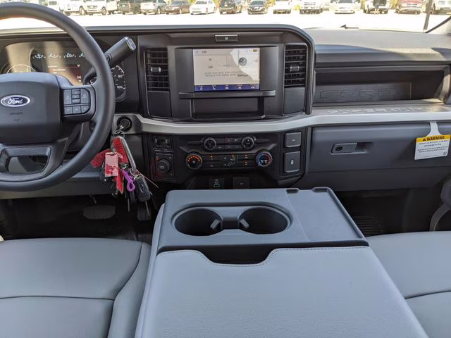 2026 Oxford White Ford Super Duty F-450 DRW XL 4X4 Chassis