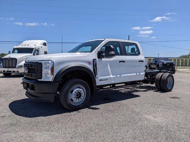 2026 Oxford White Ford Super Duty F-450 DRW XL 4X4 Chassis