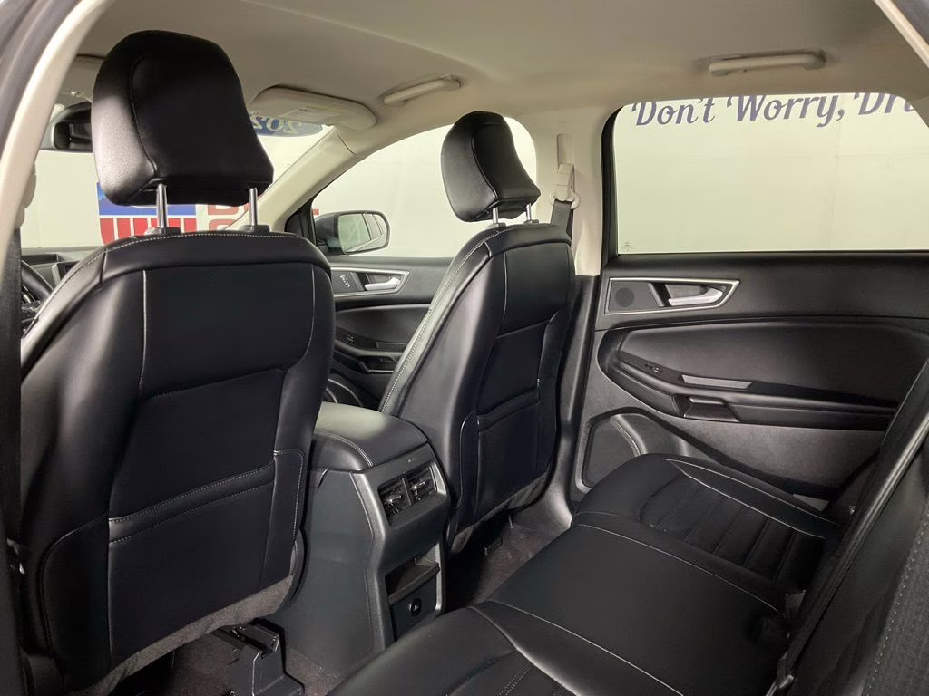 2024 Gray Metallic Ford Edge SEL AWD SUV