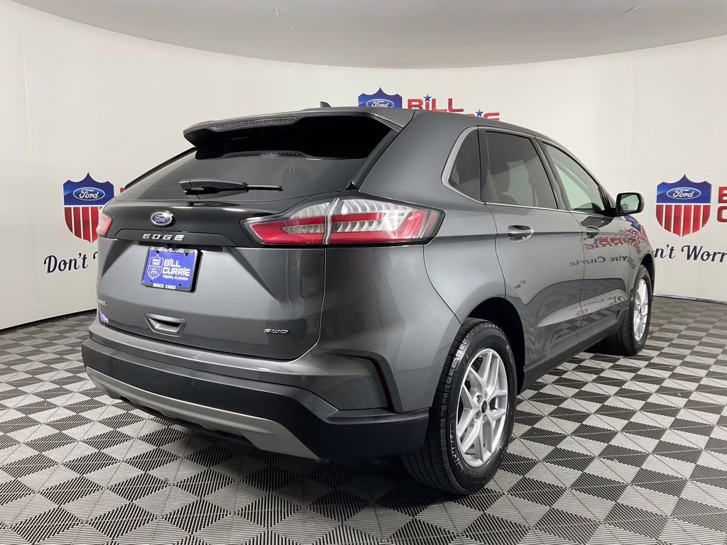 2024 Gray Metallic Ford Edge SEL AWD SUV
