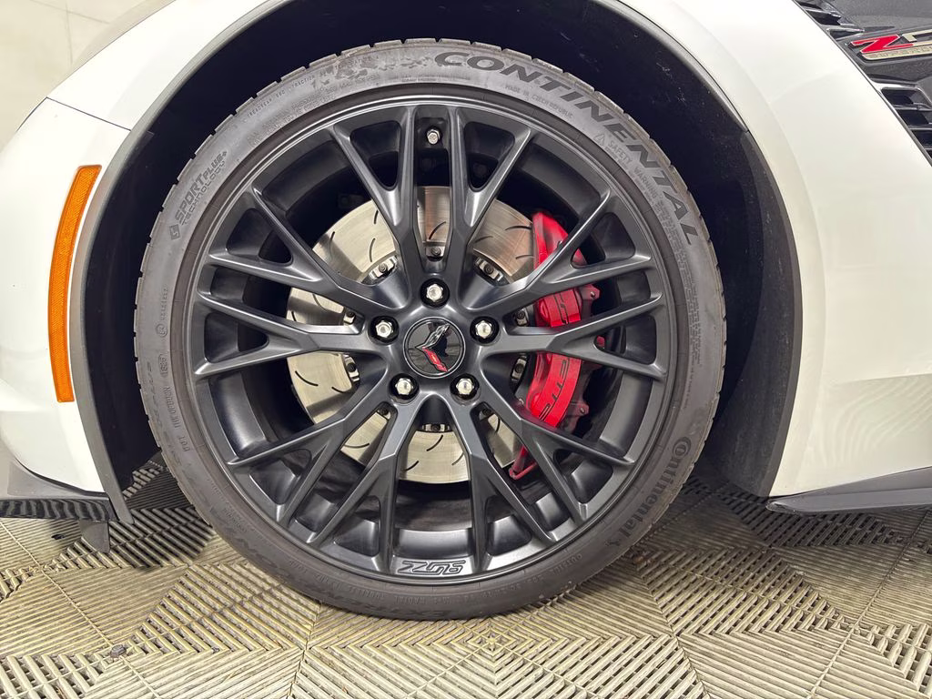 2019 Arctic White Chevrolet Corvette Z06 RWD Coupe