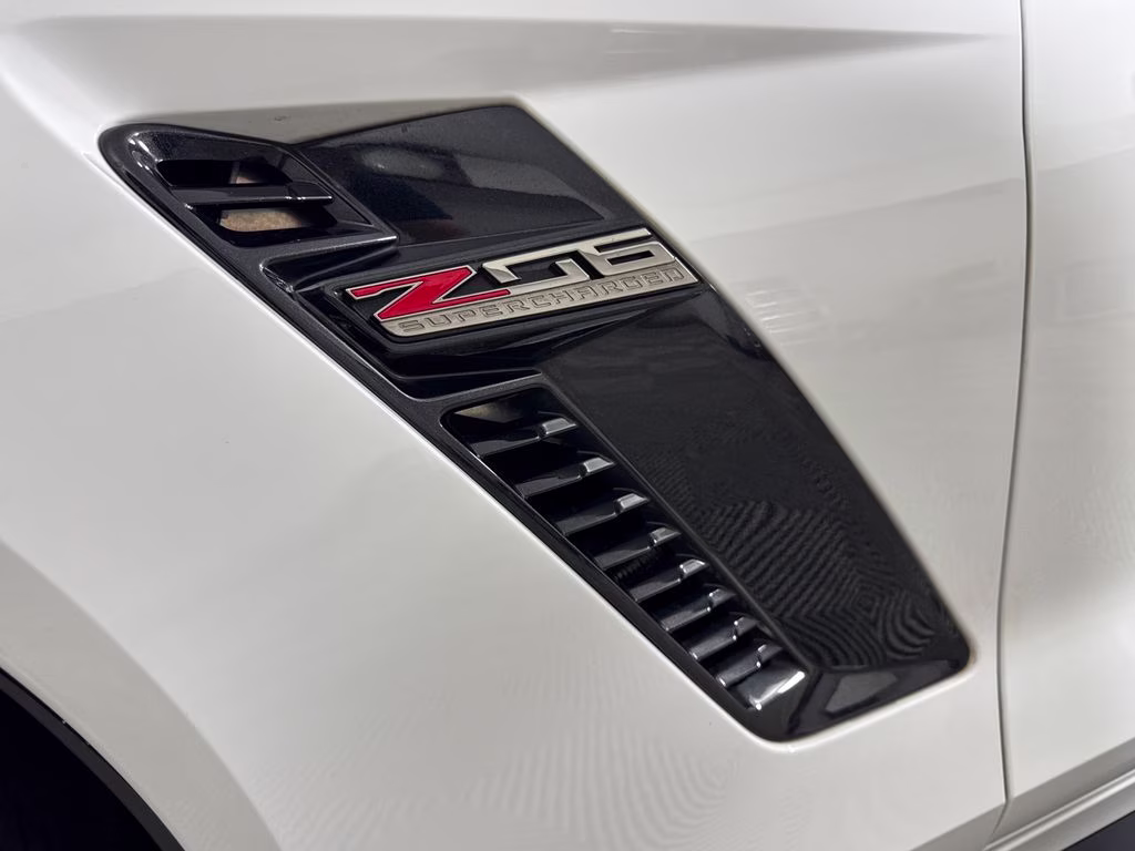 2019 Arctic White Chevrolet Corvette Z06 RWD Coupe